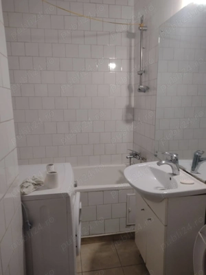 Închiriez garsonieră  Primește cu animal de companie