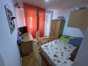 Apartament 3 camere, etaj 1, zona Dambovita