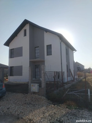 Vilă situată în Lazu  - imagine 5