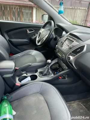 Hyundai ix35.   4x4 - imagine 3