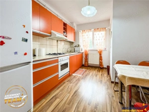 FILM!Decomandat,2bai,2balcoane,etaj1, parcare in curte,mobilat,Ultracentral,Sfantu Gheorghe - imagine 3