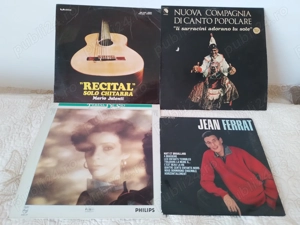 Vand discuri din Vinil  vechi   cu muzica  usoara  in Germana , Engleza , Franceza , Italiana