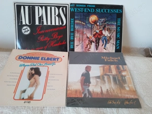 Vand discuri din Vinil  vechi   in stare buna  cu muzica  usoara si folclor  - imagine 2