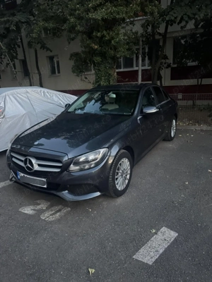 Vând Mercedes Benz C 200