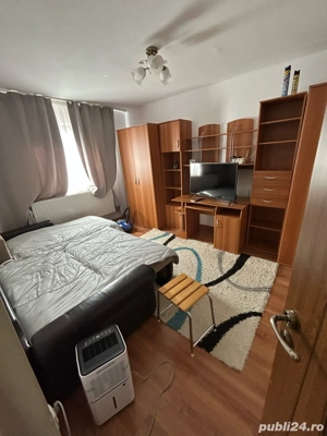 Închiriez garsoniera 