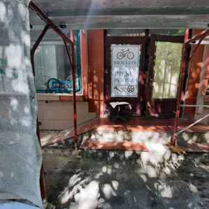 Vând închiriez spațiu comercial