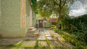 Casă săsească de renovat, cu teren, Șcheii Brașovului - imagine 4