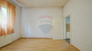 Casă săsească de renovat, cu teren, Șcheii Brașovului - imagine 9