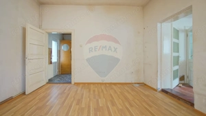 Casă săsească de renovat, cu teren, Șcheii Brașovului - imagine 10