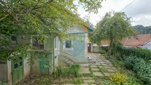 Casă săsească de renovat, cu teren, Șcheii Brașovului