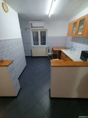 La 1 Km se Ceva de Complexul Studențesc,Cu Centrala+Clima, Decomandat,Merita Vazut 100%  - imagine 4