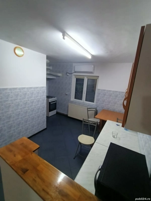 La 1 Km se Ceva de Complexul Studențesc,Cu Centrala+Clima, Decomandat,Merita Vazut 100%  - imagine 9