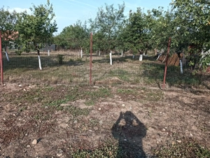 Loc casa de vânzare.