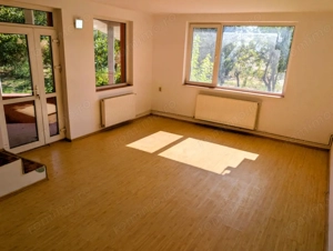 Super Pret - Casa individuala 5 camere la asfalt 196 mp si 1200 mp teren livada - imagine 7