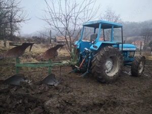 Vând tractor Leyland cu motor de perkinson