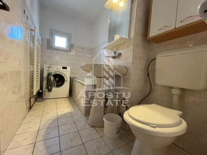 Apartament cu 3 camere, 2 bai, decomandat, centrala proprie, Sagulu - imagine 9