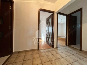 Apartament cu 3 camere, 2 bai, decomandat, centrala proprie, Sagulu - imagine 7