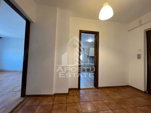 Apartament cu 3 camere, 2 bai, decomandat, centrala proprie, Sagulu - imagine 8