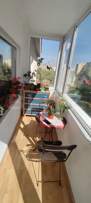 Apartament cu 2 camere, foarte spatios, 68 mp - Scriitorilor - imagine 7 Apartament cu 2 camere, foarte spatios, 68 mp - Scriitorilor - imagine 7