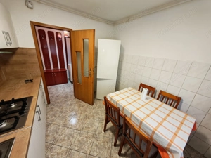 Vand apartament cu 3 camere, confort 1 , parter înalt, bld. Circumvalatiunii  - imagine 3