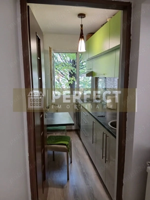 2 camere str.Bahluiului etaj 2,pret 60000!!!