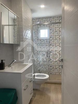 De închiriat apartament cu 3 camere, zona UMF - imagine 4