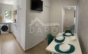 De închiriat apartament cu 3 camere, zona UMF