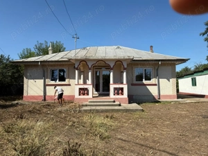 Casa de vanzare cu teren de 5000 mp