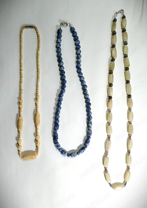 3 coliere deosebite (150 - 130 lei)
