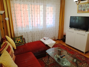 Închiriez apartament 2 camere!
