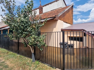 Vand apartament la casa cu  1 camera in curte comuna pe str. cuza voda - imagine 9