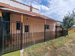 Vand apartament la casa cu  1 camera in curte comuna pe str. cuza voda - imagine 7