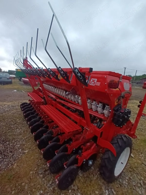 Semanatoare paioase Sakalak 3-4 metrii cu fertilizare - imagine 7