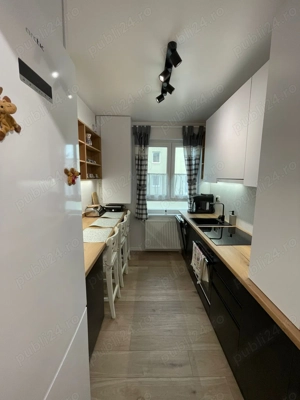 Vizavi de UMF - Marinescu 7B colt Cornisa inchiriez ap.2 cam dec. - imagine 3