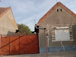 Vând casă Curtici jud Arad 1100 mp  - imagine 2