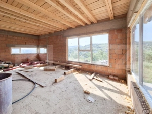 Casa pe un nivel, cu priveliste superba, teren 2000 mp, Suceagu - imagine 2