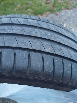 Se vinde tot ce se vede in poze