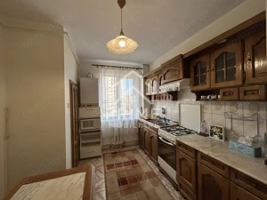 Apartament 3 camere de închiriat , 70 mp , Zona Cetate  - imagine 12