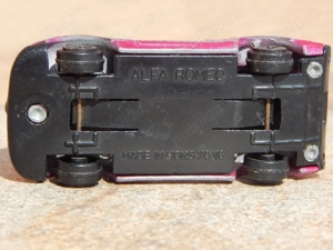 Macheta Alfa Romeo 33 Stradale 1:64 Dinky Toys Hong Kong - imagine 5