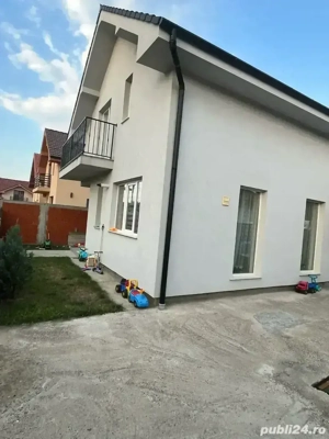 Vand casa 4 camere in cartierul Tineretului 