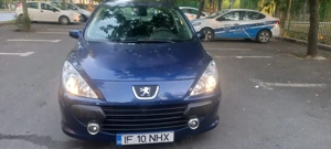 De vânzare un Peugeot brek 307 motor 1.6 benzina foarte economic