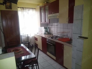 Vând apartament cu doua camere etaj 1 - imagine 2