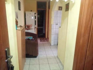 Vând apartament cu doua camere etaj 1 - imagine 3