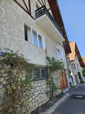 Garsoniera frumoasa si linistita la 10 min de Piata Sfatului