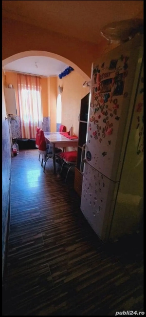 vand aparatament cu 2 camere  - imagine 4