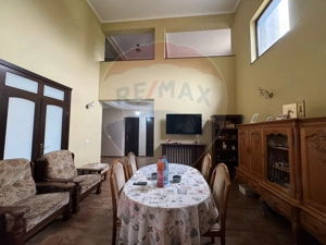 Casă / Vilă nouă cu 5 camere + casă bătranească renovată - imagine 5
