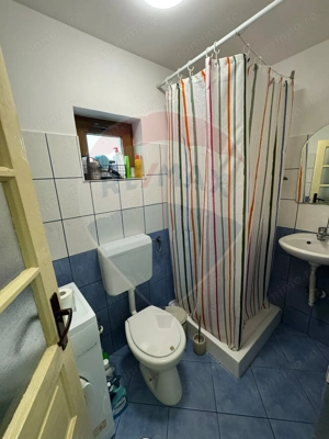 Casă / Vilă nouă cu 5 camere + casă bătranească renovată - imagine 20