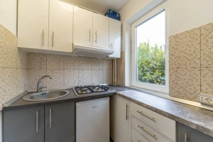 Apartament 3 camere modern in Intim - imagine 9