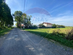 Teren de vânzare în  Prejmer de 3,600 mp ,  intravilan cu utilități - imagine 2