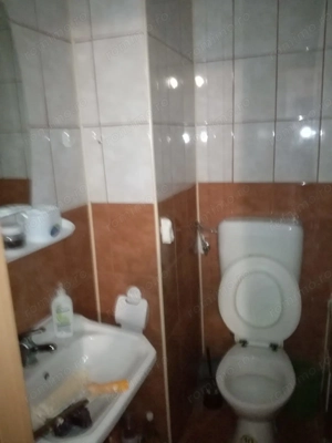 Inchiriez apartament doua camere Oradea  - imagine 5